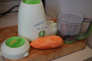 Making Baby Food- First Attempt with Beaba Baby Cook